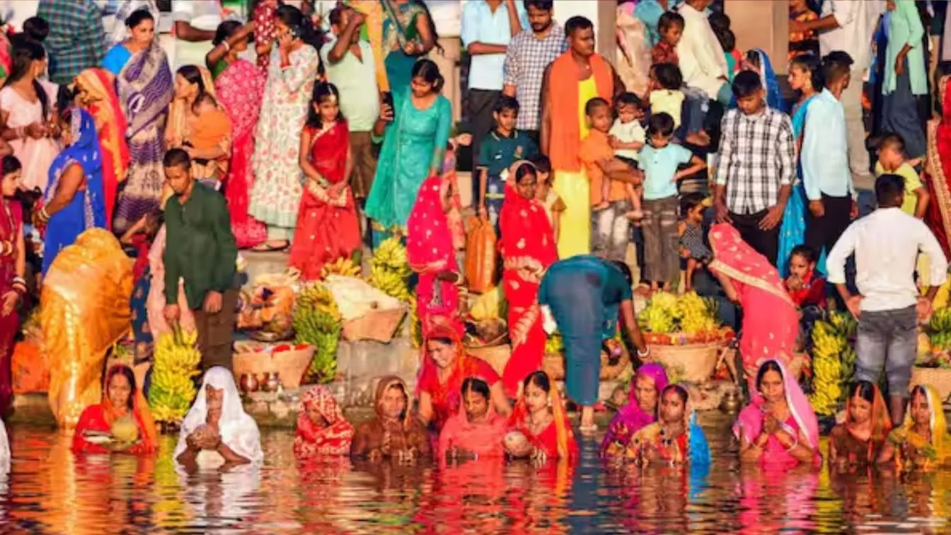 Chhath Puja 2025 Special Bhojpuri Song( Source: Social Media)