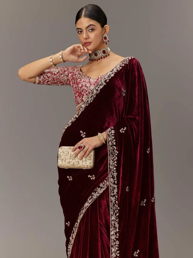 maroon-velvet-saree-with-brocade-embroidered-blouse-sg300067-5
