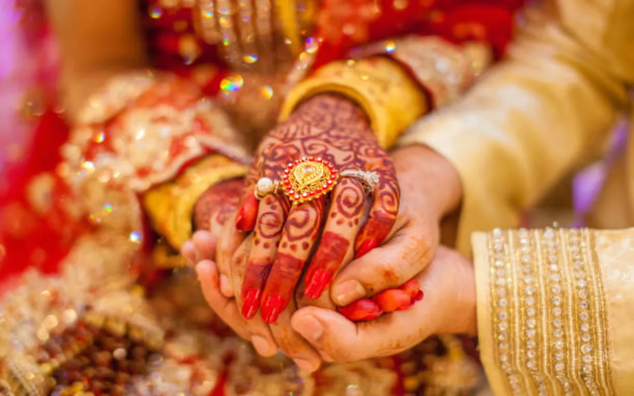 Meerut Husband Wife News