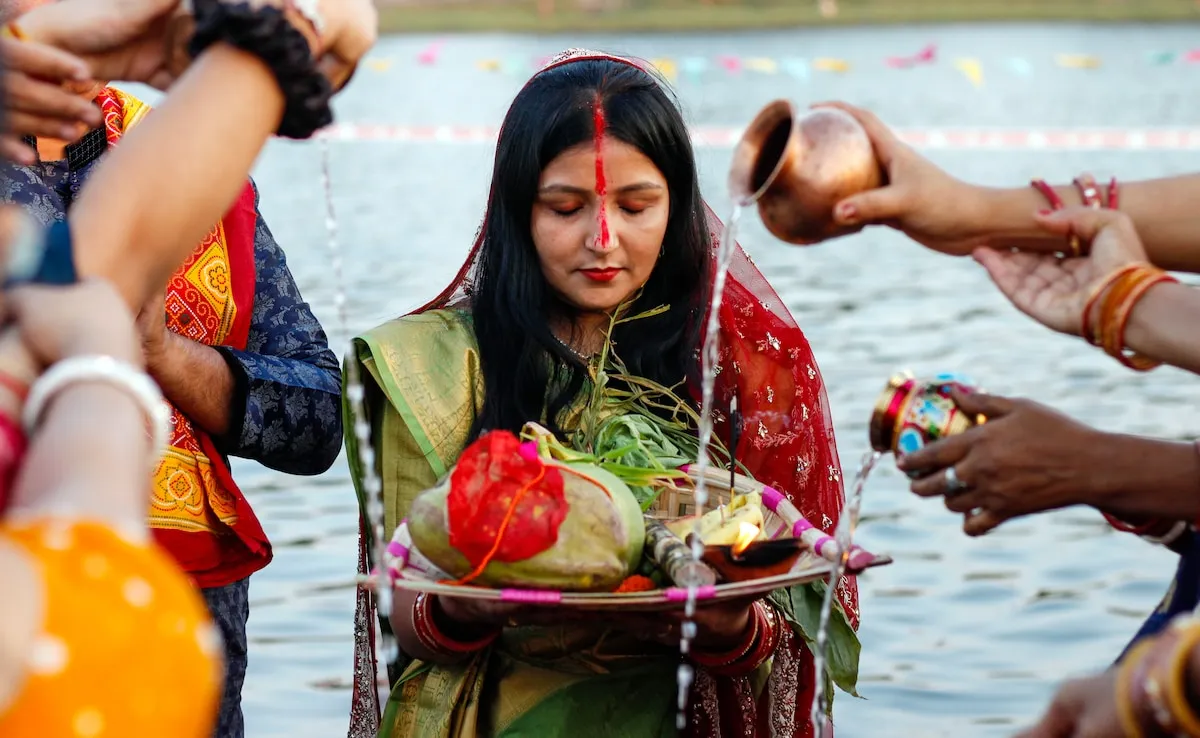 Chhath Puja 2025 Special Bhojpuri Song( Source: Social Media)