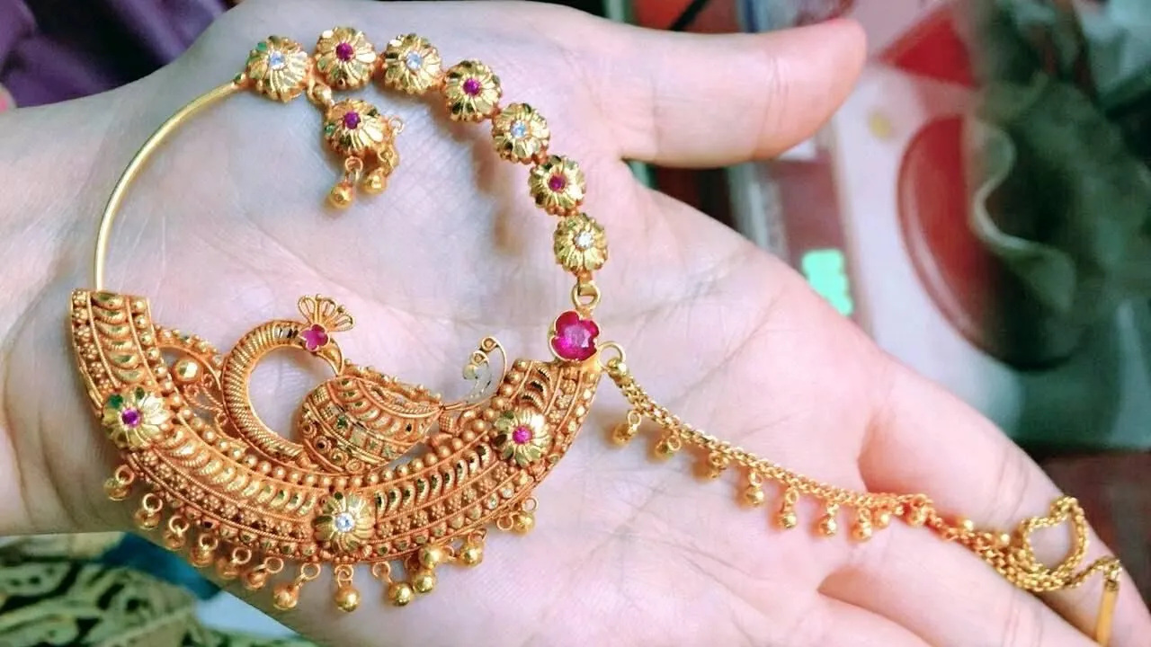Gold Pahadi Nath Design( Source: Social Media)