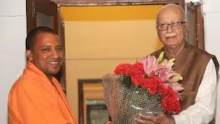 CM Yogi on Advani
