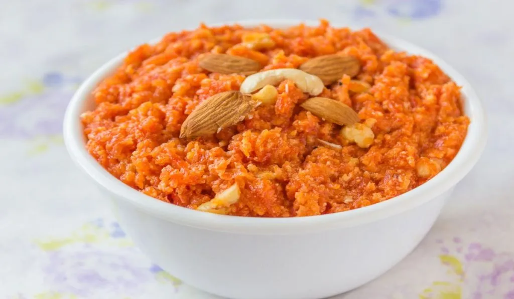 Gajar Halwa Recipe in Hindi