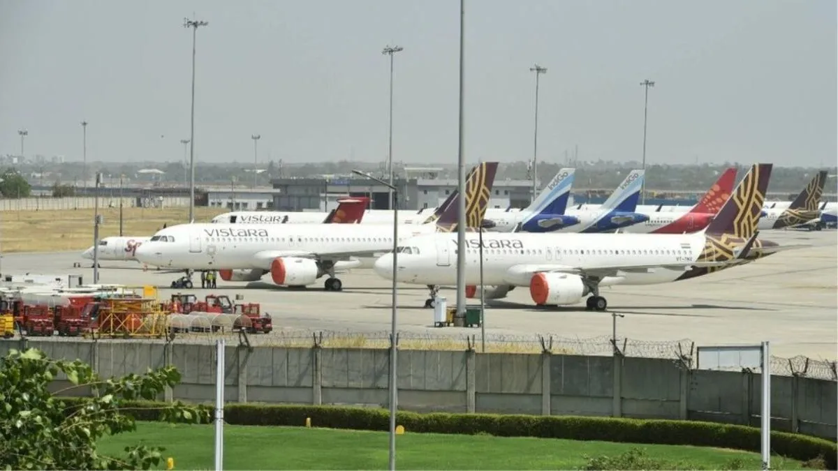 Delhi Airport Flight Disruption (source: social media)