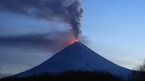 Japan Sakurajima Volcano eruption (credit-sm)