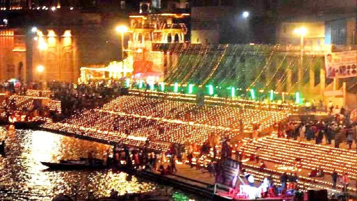 Kashi Mein Dev Deepawali