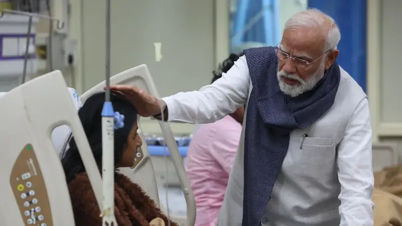 PM Modi LNJP Hospital
