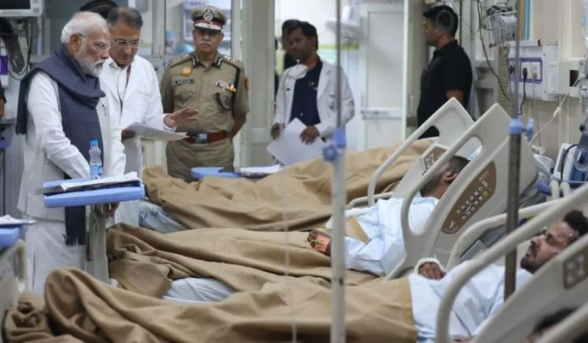 PM Modi LNJP Hospital