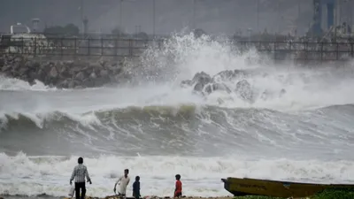 Cyclone Ditwah in Sri Lanka (CREDIT-SM)