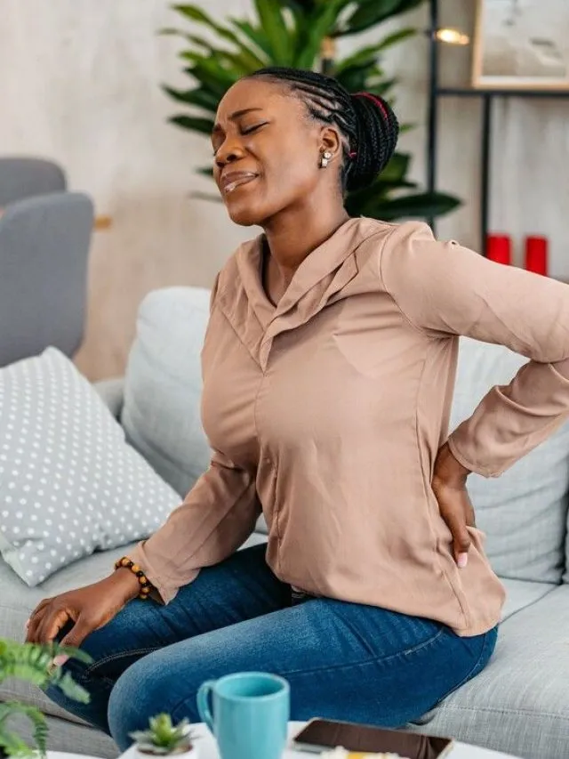 Causes Of Joint Pain: सर्दियों में क्यों बढ़ जाता है हड्डियों का दर्द