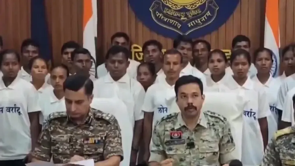 Chhattisgarh Naxalites Surrender (CREDIT S-M)