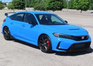 Honda Civic Type R ( credit S-M)