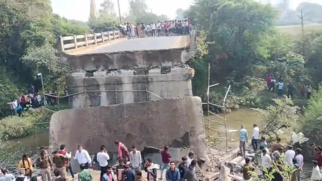 MP Bridge Collapse (CREDIT S-M)