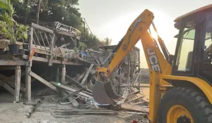 Goa: लूथरा ब्रदर्स के क्लब पर बुलडोजर एक्शन, अग्निकांड में 25 की हुई थी मौत