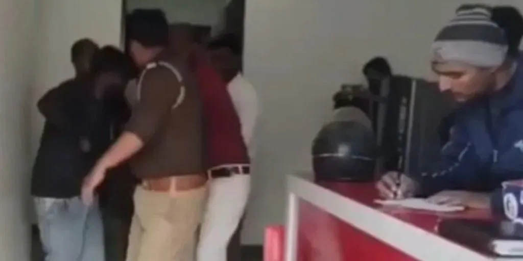 Barabanki OYO Hotel Suicide (Image- Social Media)