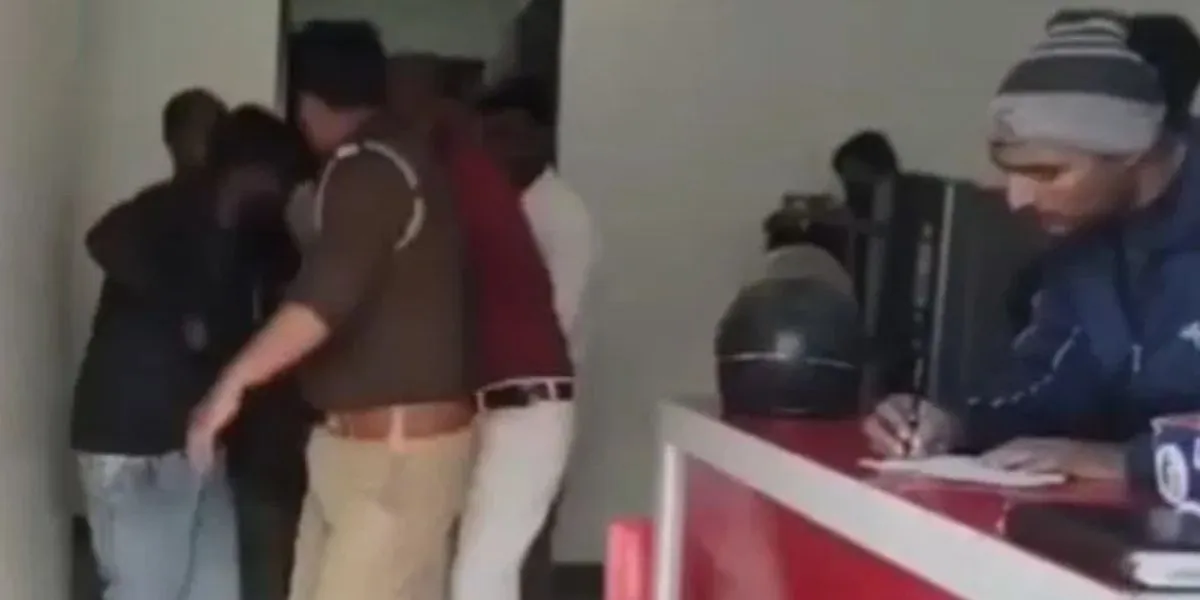Barabanki OYO Hotel Suicide (Image- Social Media)