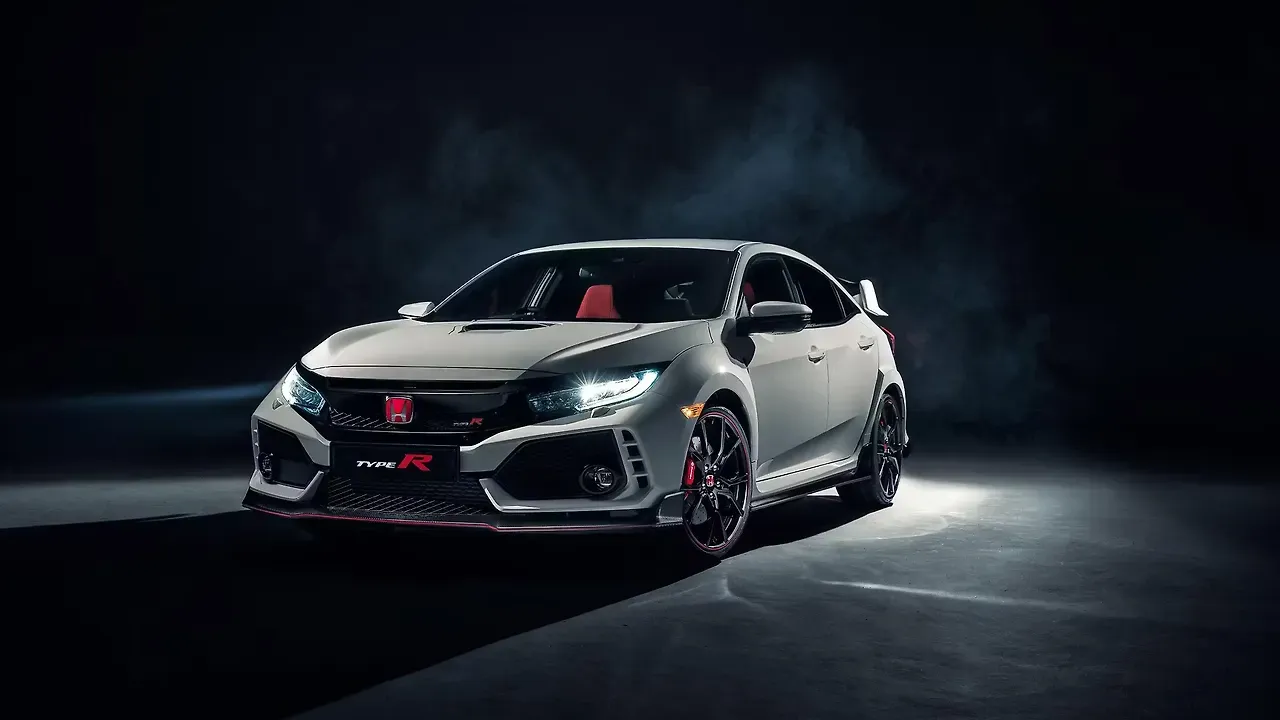 Honda Civic Type R ( credit S-M)