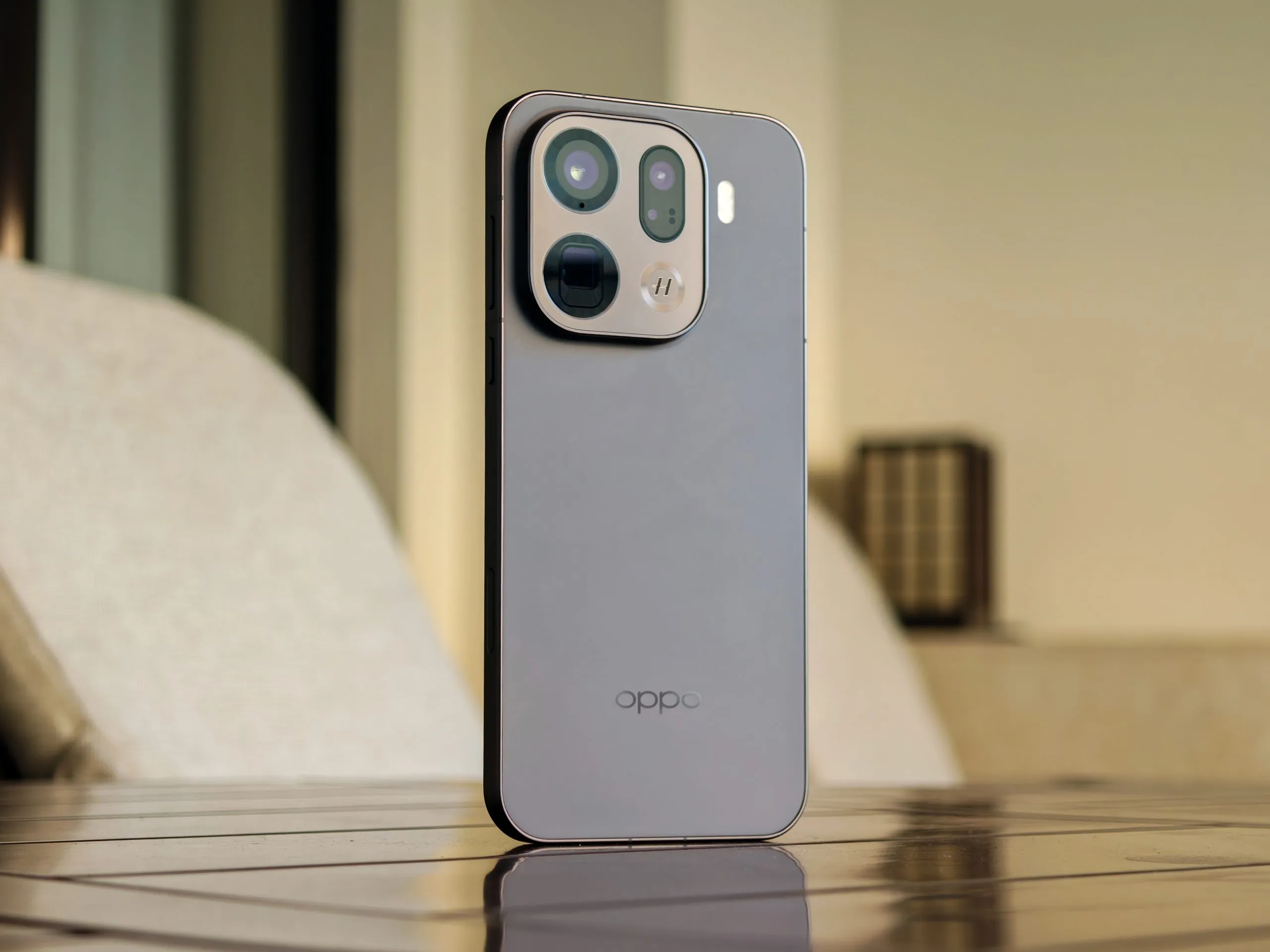 Oppo Reno 15 Pro Expected Launch Date ( credit S-M)