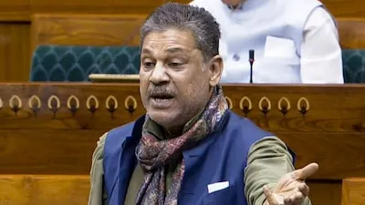 Kirti Azad Vaping Controversy ( credit S-M)