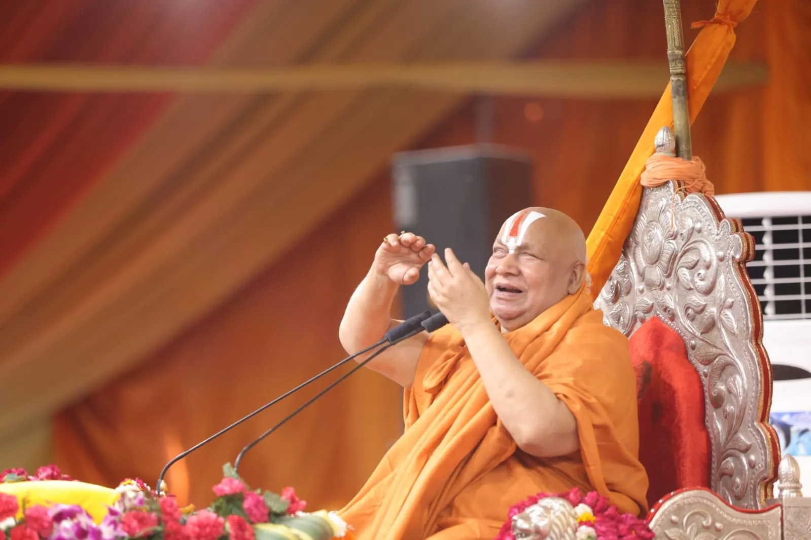Jagadguru Rambhadracharya on Bangladesh (credit s-m)