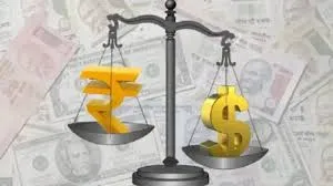 Indian Rupee Falls ( credit S-M)