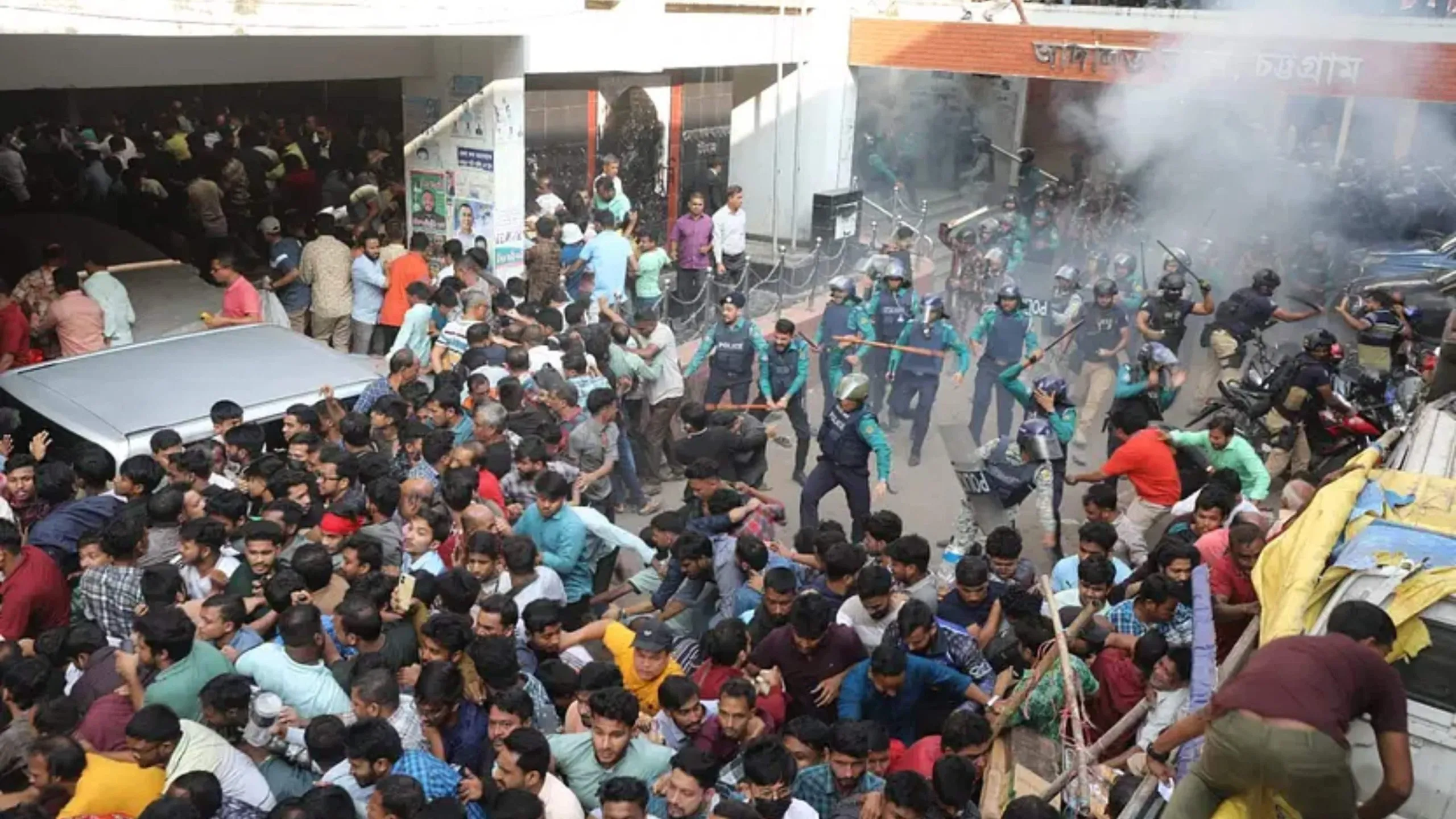 Dhaka University Students Protest (credit-sm)