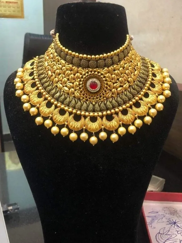 Gold Silver Rate Today 30 Dec: नए साल पर 80017 रुपये प्रति 10 ग्राम हुआ सोना, तो चांदी 2,57,900 के पार; खरीदने से पहले देखें अपने-अपने शहर के लेटेस्ट रेट