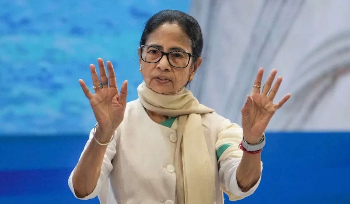 Mamata Banerjee on Durga Angan
