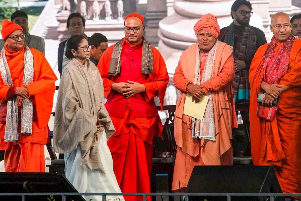 Mamata Banerjee on Durga Angan