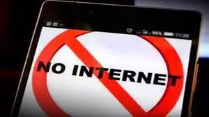 Assam Govt Bans Lifts on Internet (Image- Social Media)