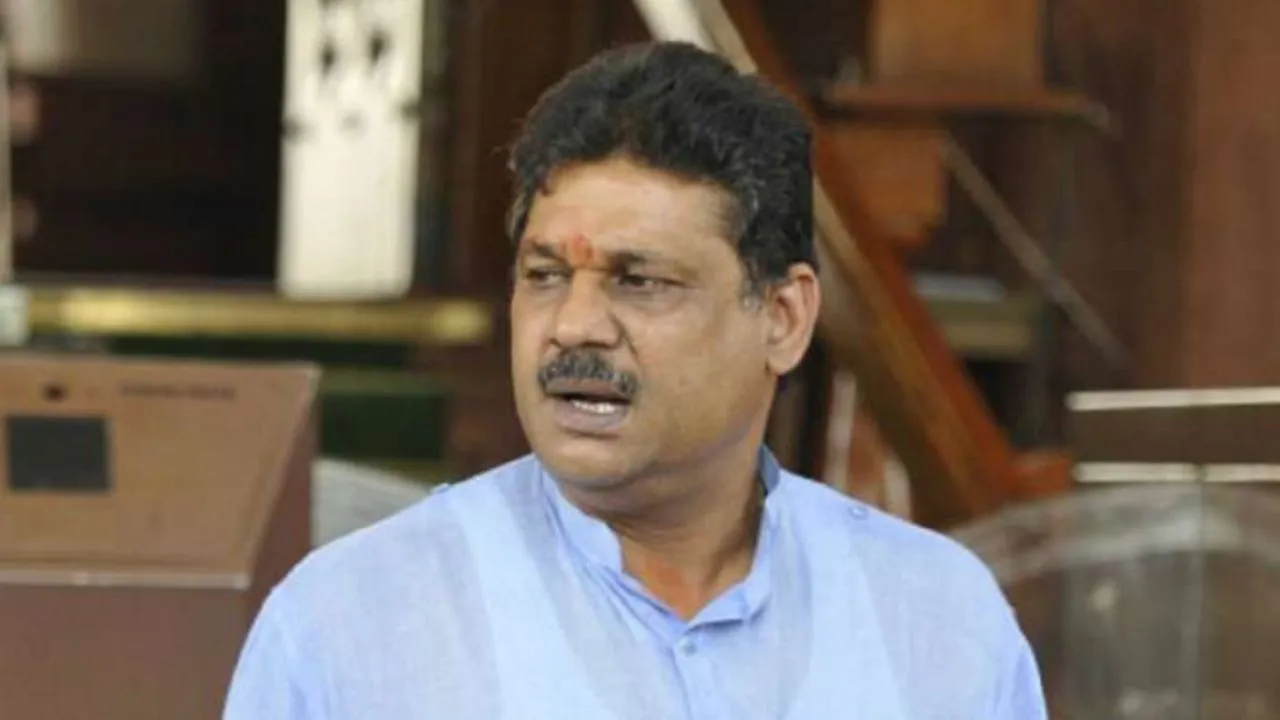 Kirti Azad Vaping Controversy ( credit S-M)