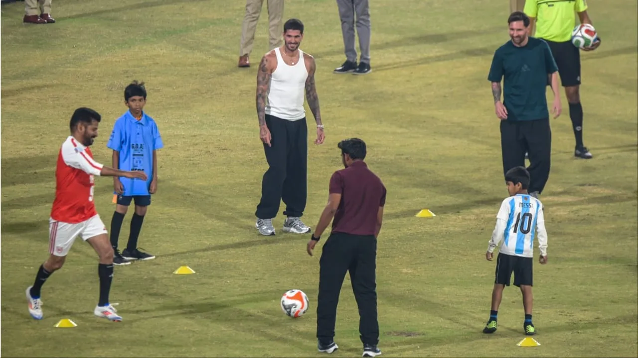 Lionel Messi in Delhi ( credit S-M )