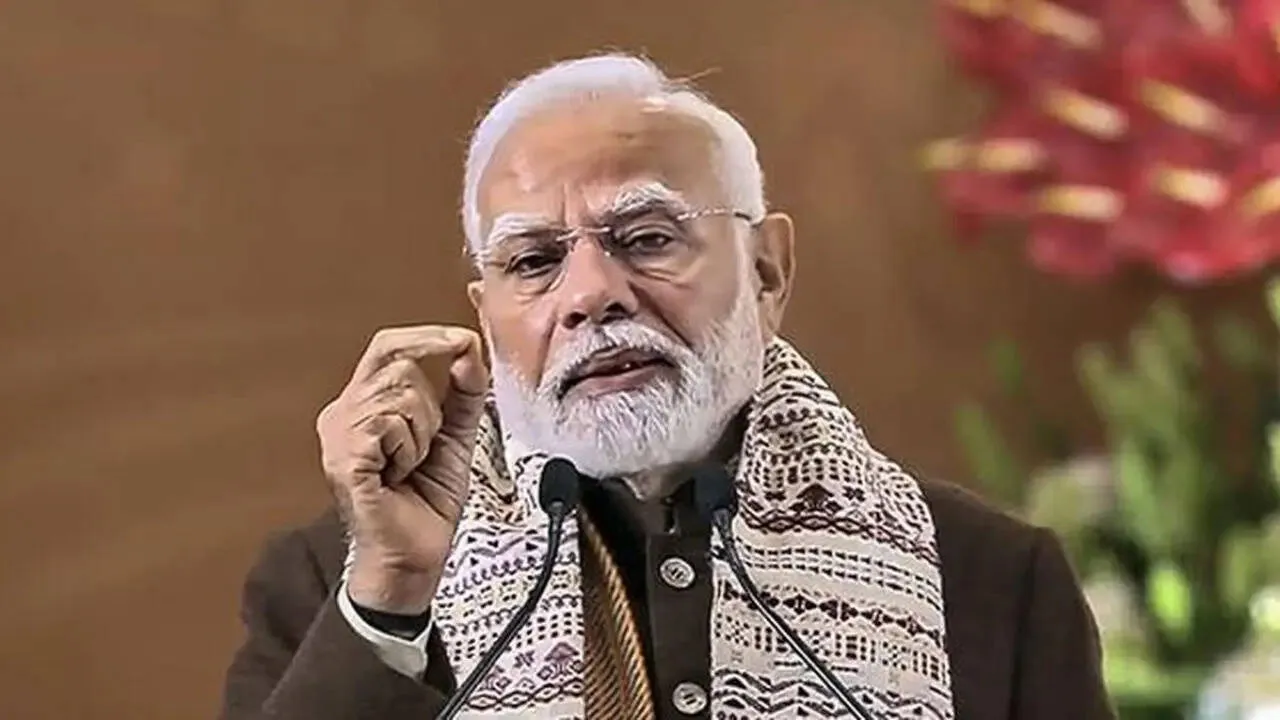 PM Modi Extends Greetings