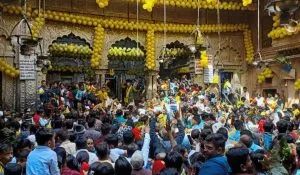 Banke Bihari Mandir Kaise Jaye