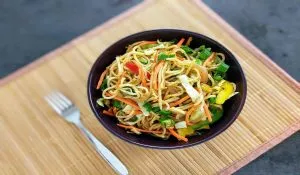 Easy Veg Hakka Noodles Recipe