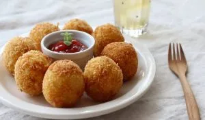 Crispy Cheese Balls