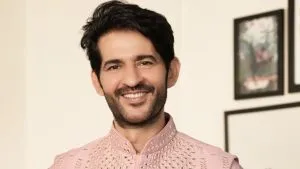 Hiten Tejwani fee