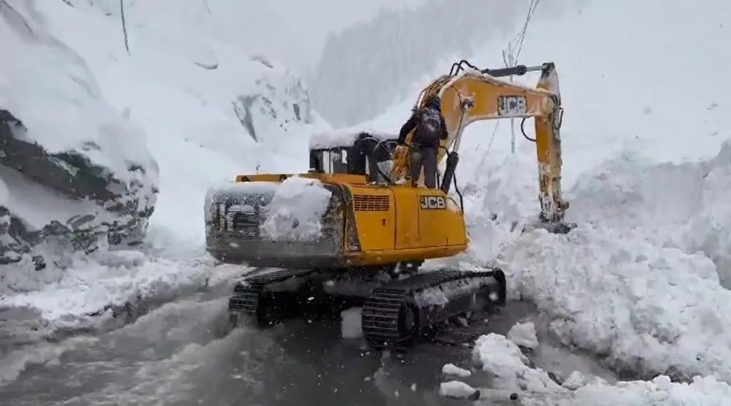 Jammu Kashmir snowfall 3