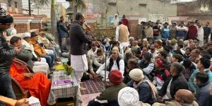 बागपत में नशे के खिलाफ हुंकार,  चुनाव में शराब बांटने वाले प्रत्याशी का पंचायतों ने किया बहिष्कार