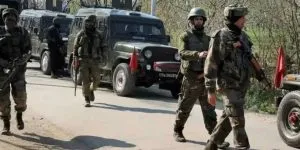 कठुआ में मुठभेड़ के बीच सरकार का बड़ा एक्शन! आतंकी कनेक्शन के शक में 5 सरकारी कर्मचारी सस्पेंड