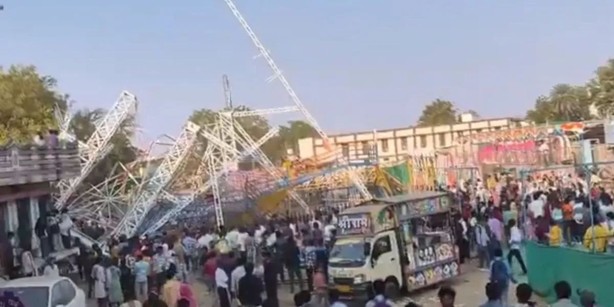 Swing Collapse in Jhabua ( source: social media )