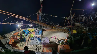 Coast Guard Seizes Pak Boat