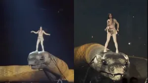 Jolin Tsai Giant Snake Stage Entry