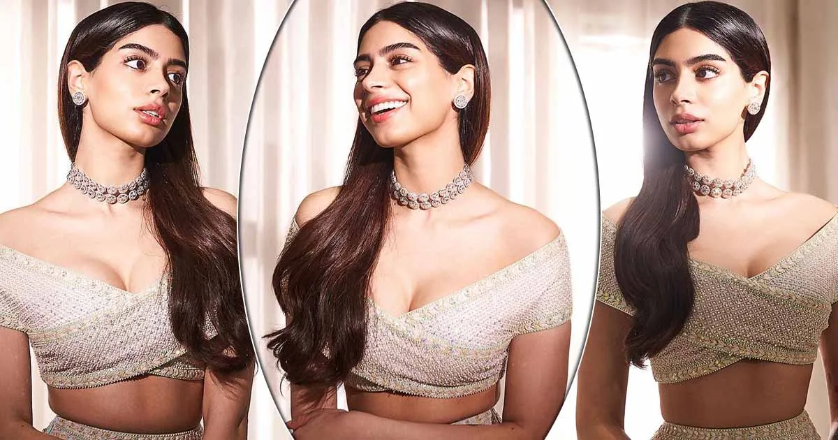 Latest Off Shoulder Blouse Designs( Source: Social Media)