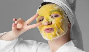 How to Use Turmeric on Face