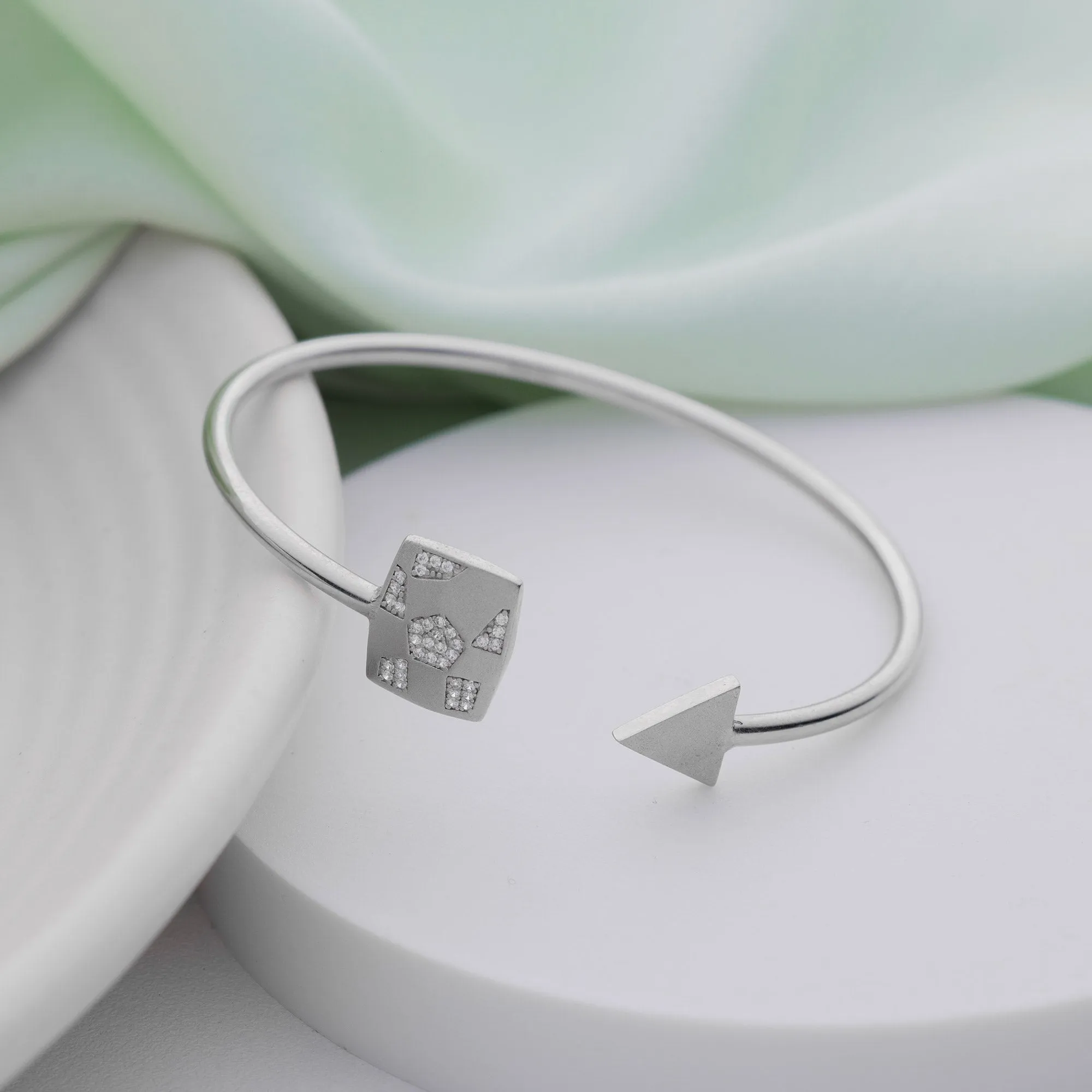 Silver Hand Bracelets For Girl( Source: Social Media)