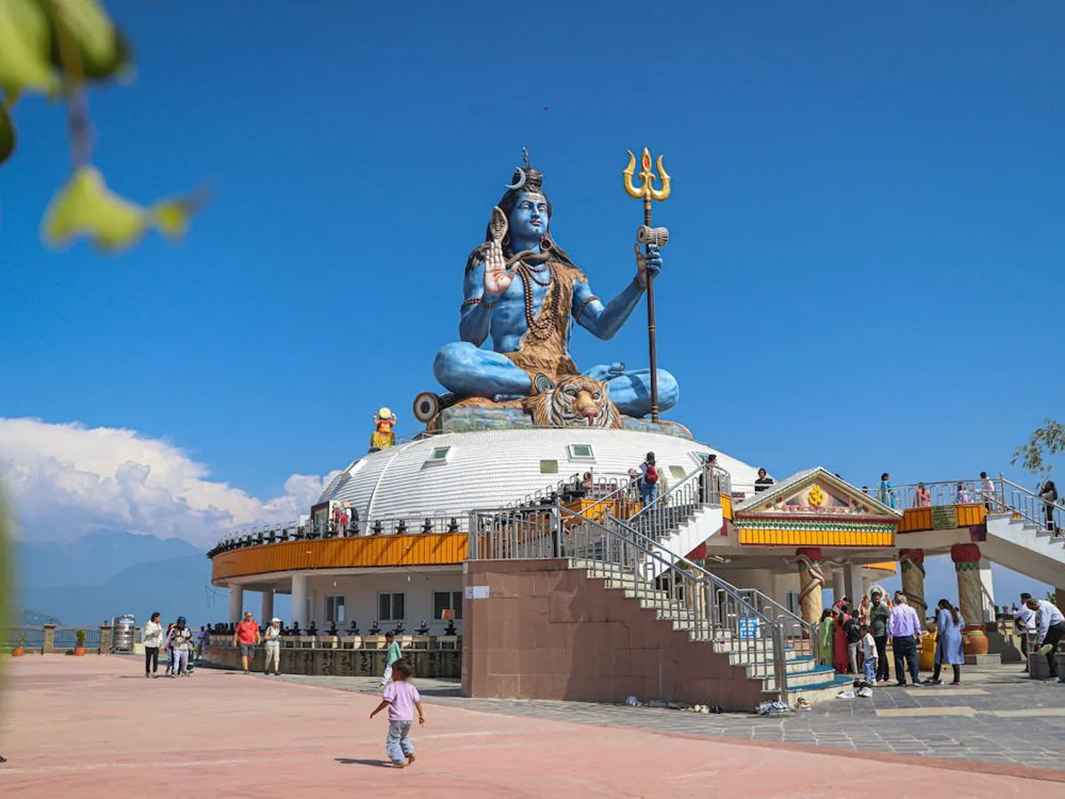 Shiv Ji Ki Aarti Lyrics in Hindi (image-s-m )