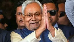 CM Nitish Kumar New Range Rover