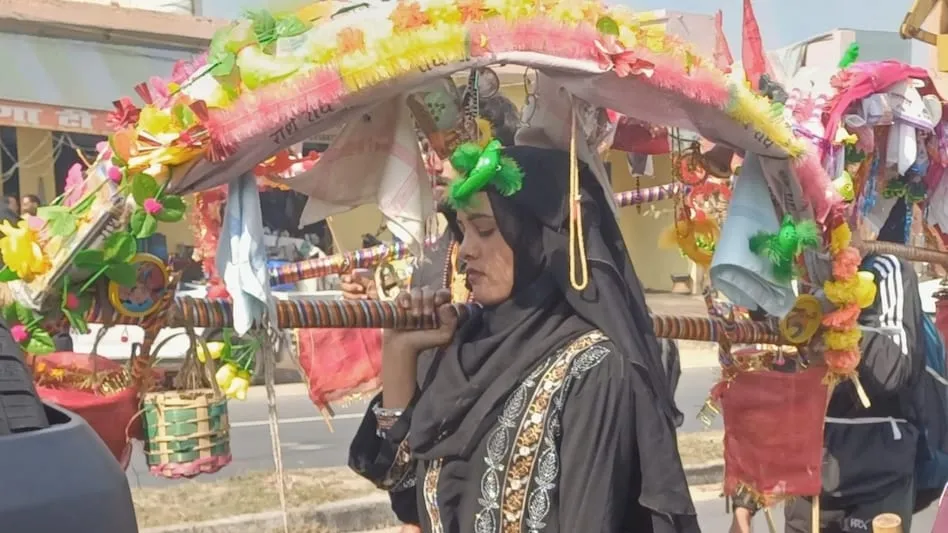 Muslim Woman Mannat (image-s-m )