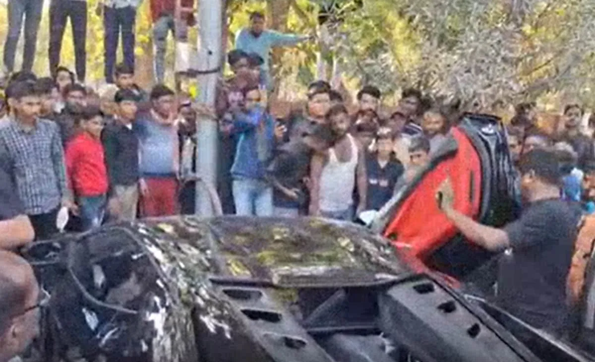 Kanpur Lamborghini Car Accident